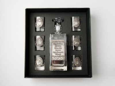 Pálinkás készlet 6 pohár kiöntővel díszdobozban - 6 gyümölcs