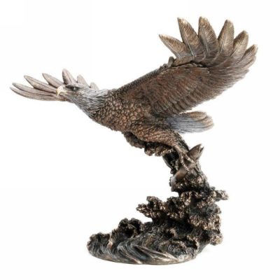 Sas kiterjesztett szárnnyal szobor 74876